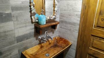 Фото номера Одноместный номер с видом на горы Гостевой дом The Old Nest г. Madzharovo 3